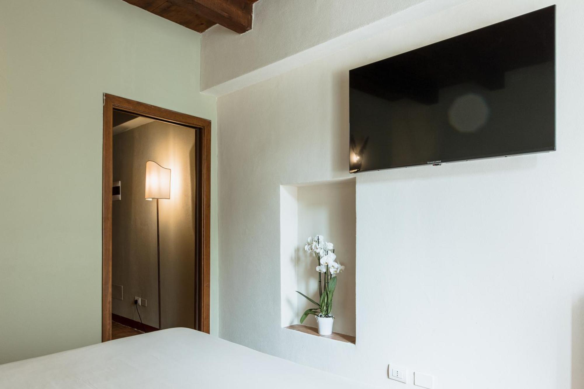 Osteria Luxury Apartments 佩斯基耶拉德加达 外观 照片